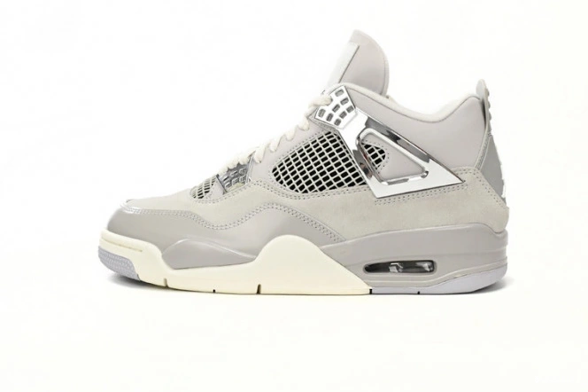 One Kick AQ9129-001 4 WMNS Air Jordan Moments Frozen 0801